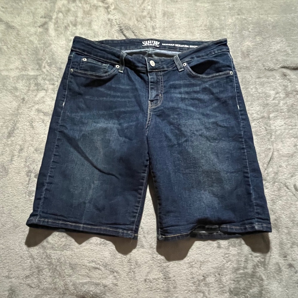Signature Levi Strauss Bermuda Shorts Womens 12 Dark Blue Denim Modern Stretch